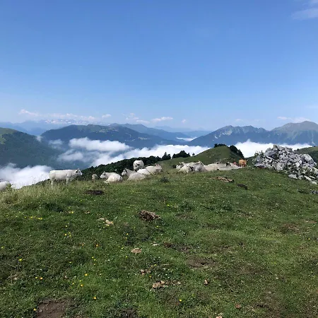 克明基依斯里贝康酒店 住宿加早餐酒店 Chein-Dessus