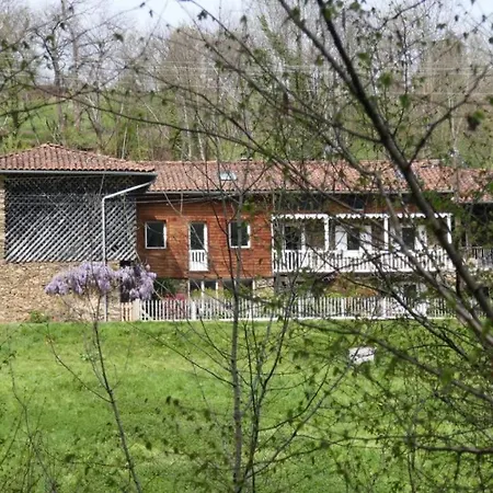 Le Balcon Commingeois Nocleg ze śniadaniem Chein-Dessus